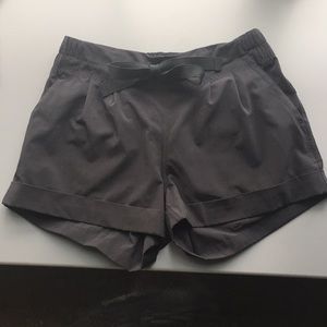 Lululemon spring break away shorts, black, sz 4